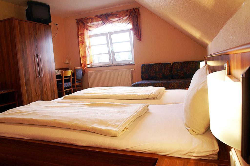 Fraenkischer Gasthof Lutz Giebelstadt Quarto foto