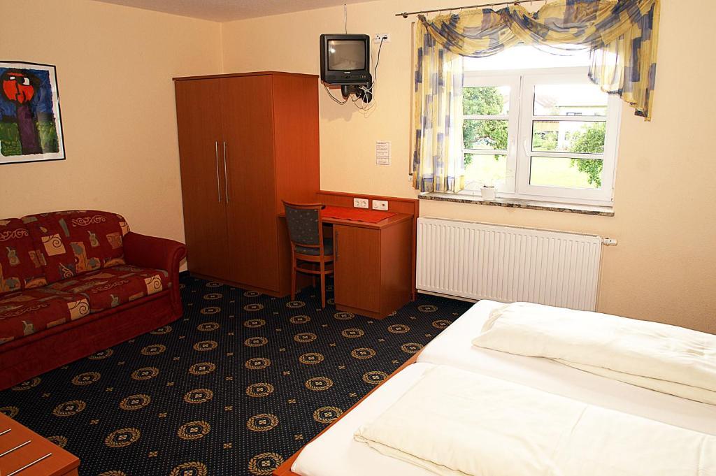 Fraenkischer Gasthof Lutz Giebelstadt Quarto foto