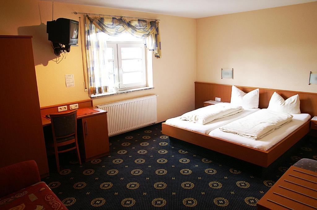 Fraenkischer Gasthof Lutz Giebelstadt Quarto foto